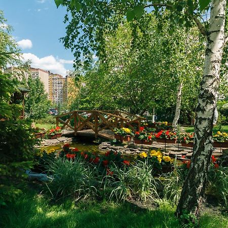 Apartment Poznyaky-Bazhana Kyiv Exterior photo