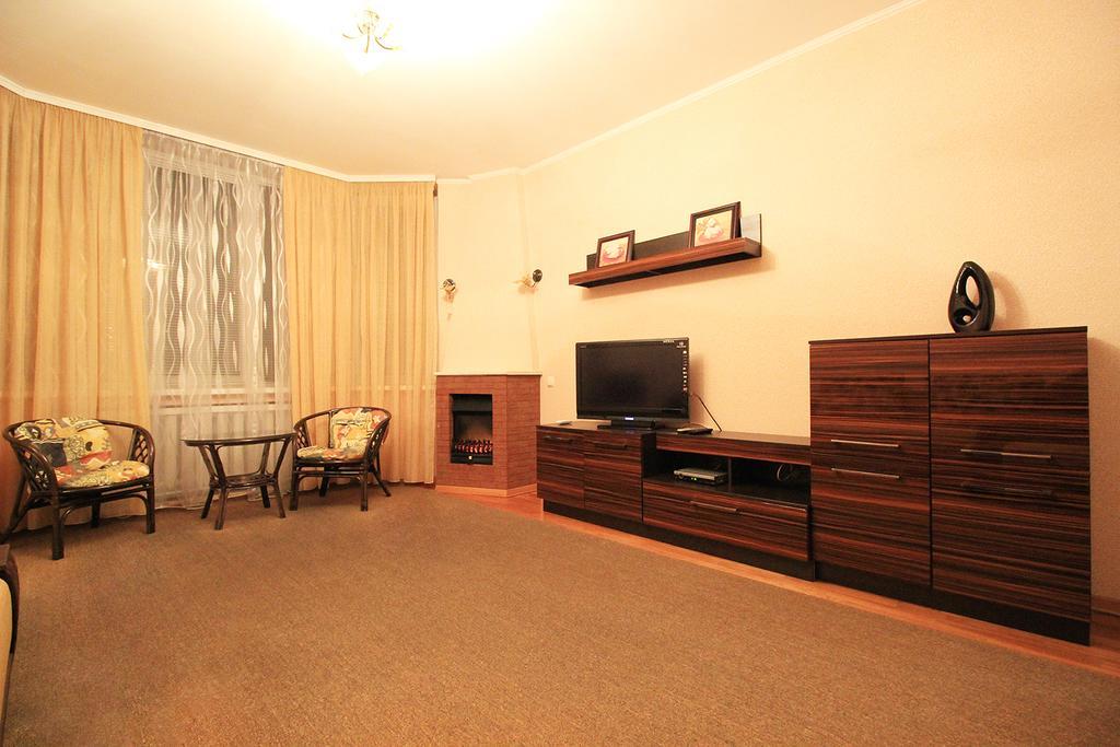Apartment Poznyaky-Bazhana Kyiv Exterior photo